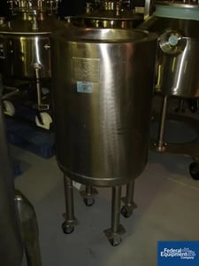 30 gallon B & G, Stainless Steel kettle, 17" dia.x 28" str.side, open top, dish bottom, jacketed 50 psi @