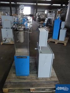 Autoclave Engrs., 316 Stainless Steel, 7.5 liter, 4" dia.x 8" str.side, bolt.top, dish bottom, 3300 psi @