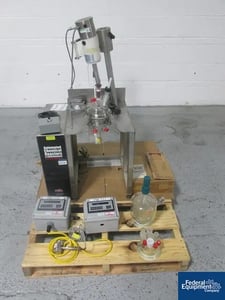 HEL UK Auto.Borosllicate glass jacketed, 500/250 ML, 4" dia.x 5" straight side, dish top/bottom, hemi-bottom