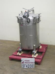 200 gallon Walker, 304 Stainless Steel, single wall mixing tank. 36" dia. x 48" straight wall, 75 psi, bolt