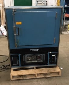 25" width x 20" H x 20" D Blue M #DC-256, 5.8 cu.ft., 343°C/650°F, s/n 13x-323-92-01, #2694