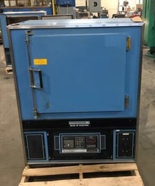 25" width x 20" H x 20" D Blue M #DC-256, 5.8 cu.ft., 343°C/650°F, 480 V., S/N 13x-323-91-02, #2692