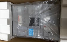 600 Amps, Siemens, LMXD63B600, 3P circuit breaker
