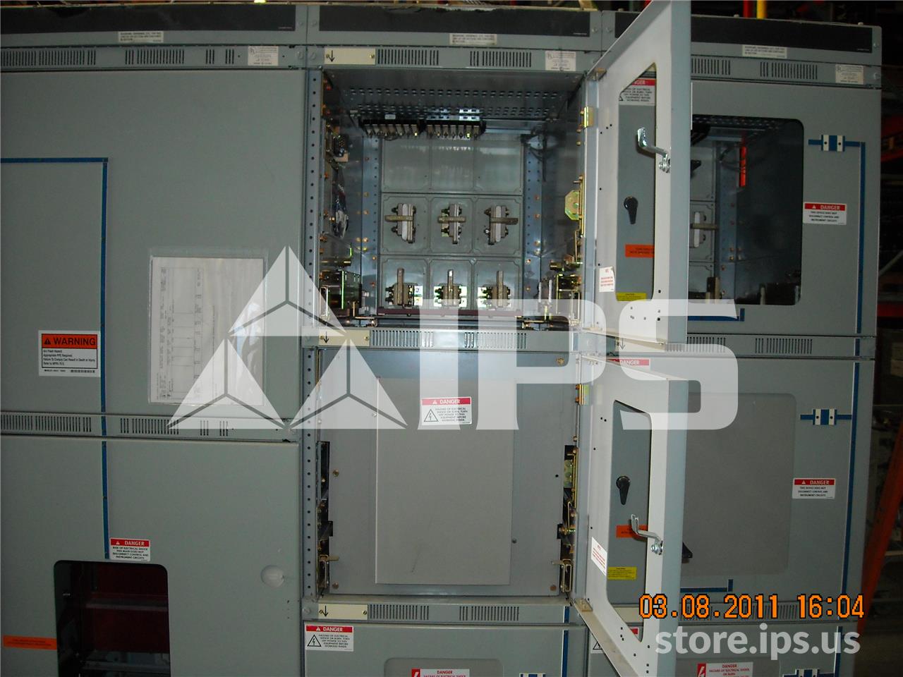 4000 Amps GE Akd-8 Fused Indoor Switchgear 4-1600 Amps Feeder