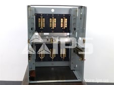4000 Amps GE Power Break Ii Drawout Substructure For Ssd40 / Shd40, Manually Or Electrically Operated Breaker