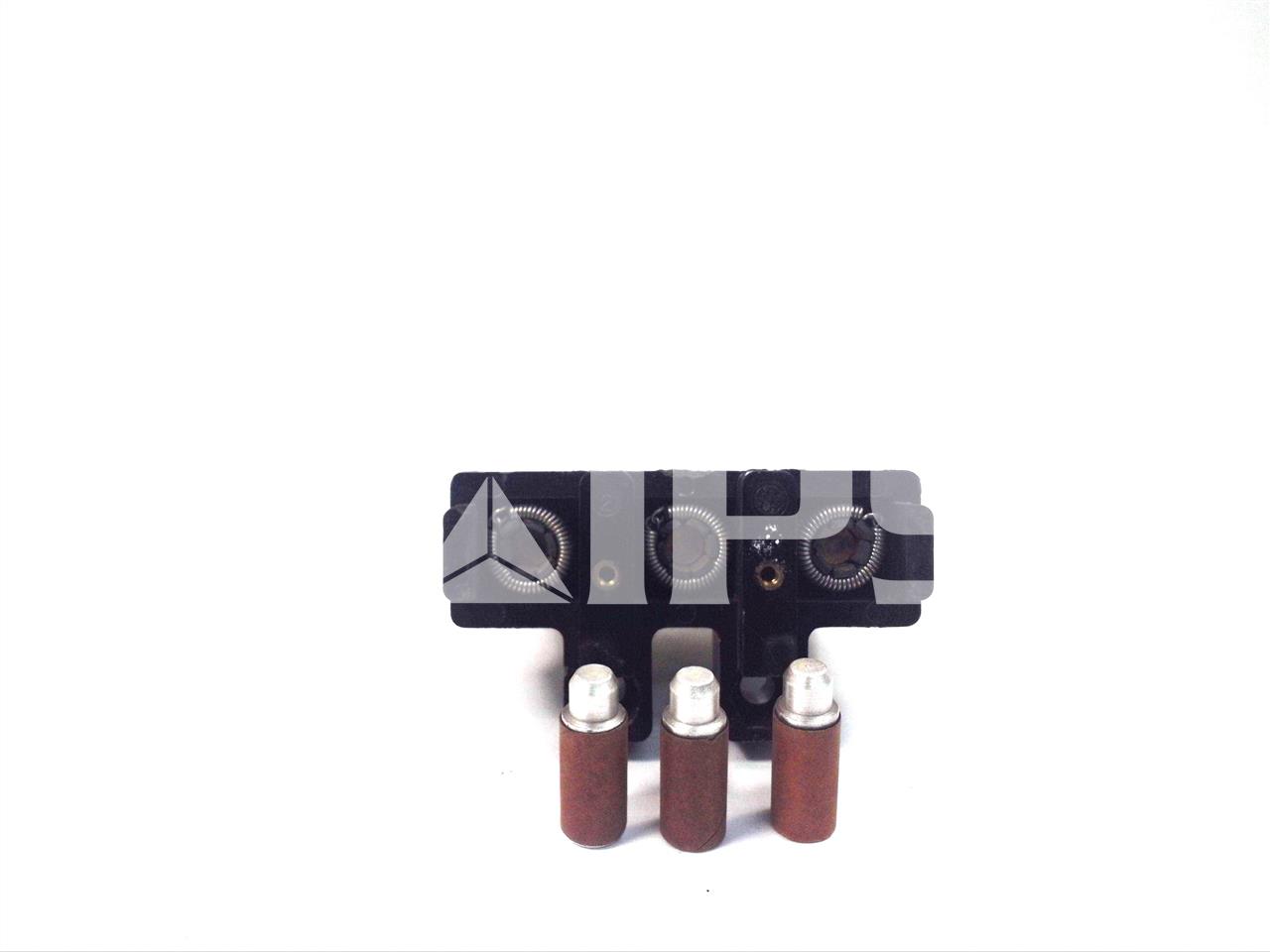 150 Amps GE Single Plug In Base For Tef Mccb