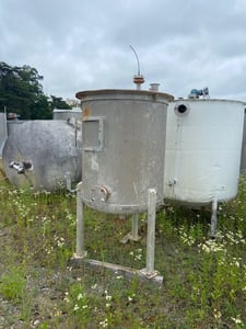 300 gallon Stainless Steel tank, flat hinged top, dish bottom, 44" dia. x 48" straight side