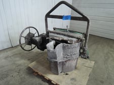 27" x 27" Modern lip pour ladle, geared type C gear box