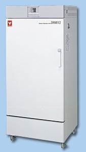 23" width x 39" H x 19" D Yamato #DKN812C, industrial/lab forced air convection oven, 260°C 500 °F), 220