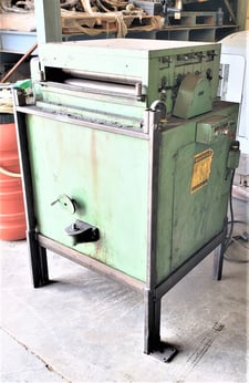 24" x .125" 7 Roll Powered Custom Straightener, 2.75" roll diameter, 2 powered entry rolls