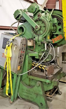 75 Ton, L & J #7, OBI press, 2.5" stroke, 13" Shut Height, 75-150 SPM, air clutch, 1975