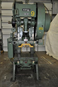 80 Ton, South bend South Bend #80-FW-AC, 4" stroke, 15.5" Shut Height, 3.5" adj., 85 SPM, air clutch & brake