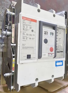 3200 Amps, Siemens, SBH3232, electrically operated, drawout, 120 Volts, aux switch, reconditioned