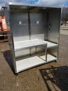 Lab Work Station with Vent Capabilities