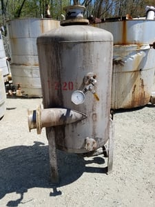 130 gallon Stainless Steel Storage Tank, dish top, dish bottom Approx. 2' 6" dia. x 3' 6" T/T