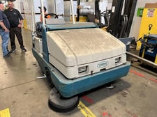 Tennant #6600, floor sweeper, propane gas