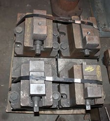 Super heavy duty boring mill jaws