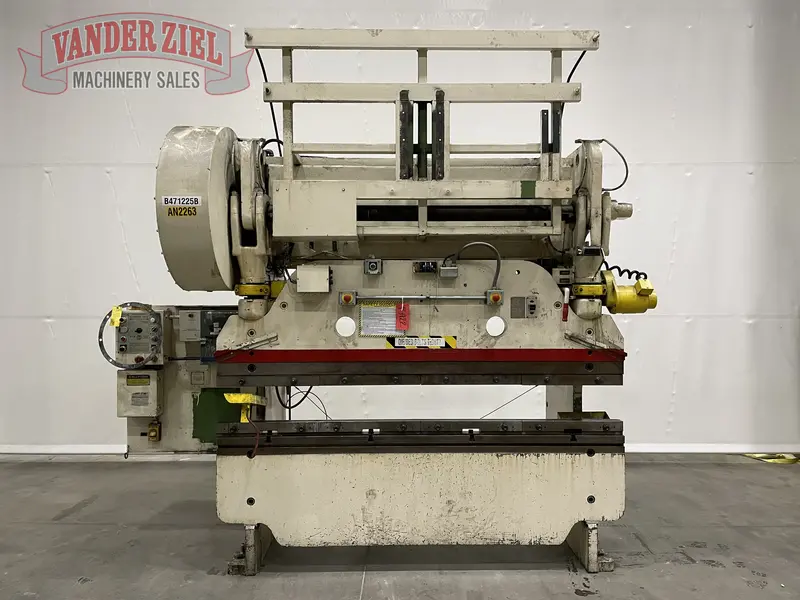 135 Ton, Cincinnati, mechanical press brake, 6' overall, #15922