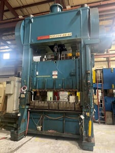 600 Ton, Niagara #SC2-600-96-60, straight side mechanical press, 12" stroke, 44" Shut Height, air clutch, 1986