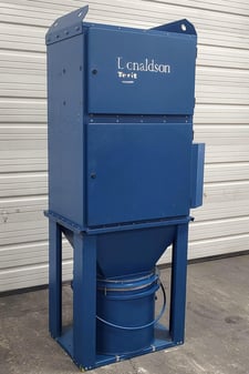 800 cfm Donaldson #UMA100, cartridge dust collector, 100 squaring foot, automatic shaker cleaner