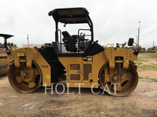 Caterpillar CB64B, Vibratory Single Drum Asphalt, 2031 hours, S/N: C5600214, 2016
