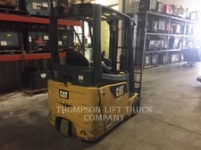 Caterpillar 2ETC3000, Forklift, 6494 hours, S/N: FN420271, 2011