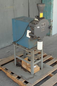 Wiley #4, knife mill, Wiley mills are ideal for cutting & grinding animal and plant products (e.g. hair
