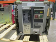 3200 Amps, Cutler-Hammer, MDSC32 Magnum DS, 600 VAC, electrically operated, drawout