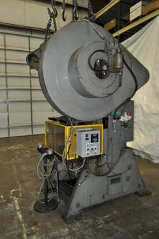 80 Ton, South bend South Bend #80FW-AC, 4" stroke, 15.5" Shut Height, 3.5"adj., 40-85 SPM, 3A/C & brake