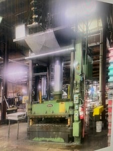 200 Ton, Lawton (Lawtomatic), 71" x48", 16" bore cylinder/14" rod, 56" daylight, 48" stroke, #2720