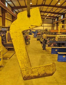 10000 lb. C-Hook, 16.5" long arm, 30" vertical throat, 1.75" thick frame, parking stand