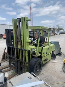 8925 lb. Clark #C500-Y100, forklift truck, 189" reach, 2-stage mast, 24" load center,S/N Y685-75-5195