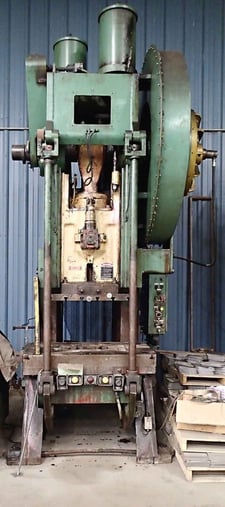 150 Ton, Clearing #150-p-701, Obi Press, air clutch, 6" stroke, 21.5" shut height, 5" adjustment, 33" x 50"