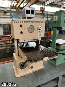 20 Ton, PHI #PW-220V, hydraulic lab press, 4" stroke, 6.2" daylight, slab side upstroke type, #29026