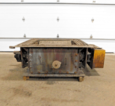 Dual twin roll crusher grinder, 30" x 34" opening, 6-3/4" x 3" shaft, 5-1/4" bolt to bolt center