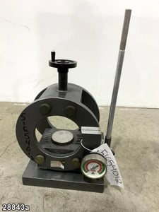 25 Ton, Beckman Research & Industrial, hand hydraulic ring press, 3.94" stroke, #28843