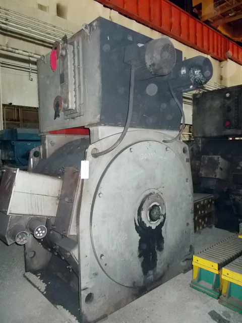1072 HP 300/825 RPM Siemens, Frame 44055ZZ, DC motor, 800 VA (2 available)