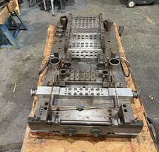 Oak #FDM-717, Fin Die, 6 rows, 0.625" x 1.5" x 1.5", 1979