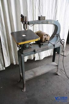 Delta #CA15-1660, jig saw, 14" x14" table area, 24" throat, 45&deg; tilting table, 1/3 HP, #65431