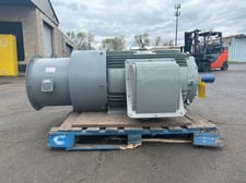 300 HP 1800 RPM Teco-Westinghouse, Frame 449T, TEFC, 50/60HZ, 380/460 Volts w/1HP Aux Fan