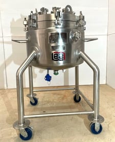 30 gallon Lee, Sanitary Jacketed Reactor/vacuum Vessel, Stainless Steel, 24" diameter x 16" T/T, 60 psig @