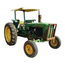 John Deere 401 Back Gauge, Tractor, S/N: 274351T, Gasoline 4 cylinder engine. Back tire 13.6-38 on 12" rim