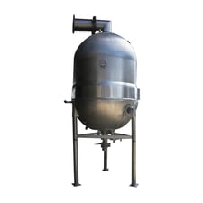 750 gallon Stainless Steel Jacketed Vacuum Kettle, 4' 6" diameter x 6' 8" H tank, 1' 6" manway, 10-1/2"