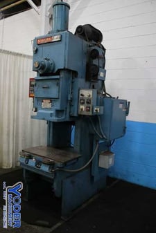 45 Ton, Niagara #E-45 E Series, OBI flywheel press, 6" stroke, 13" Shut Height, air clutch & brake, #75605