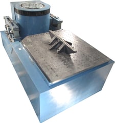 Unholtz Dickie #UDT4000/SAI300/360, reconditioned vibration system w/air cooled amplifier