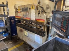 60 Ton, Accurpress #7606, brake press, 6' overall, 52" between housing, 8" stroke, 10 HP, 1990