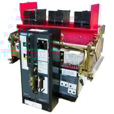 1600 Amps, Siemens, RLE-1600, manually operated, drawout, Static Trip III, 65kA @ 635V. AIC (10 available)