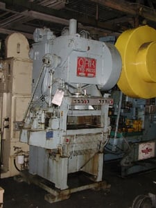 40 Ton, Oak #PP1, gap frame, 1-1/2" stroke, 0-600 SPM, hyd.overload protection, 1974, #12422