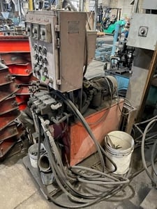Hall #2H, tilt pour molding machine with hydrualic systems & controls, serial #201687