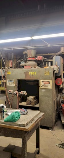 Gaylord #SATB30, 30 liter cold box core machine w/enclosure, PLC control